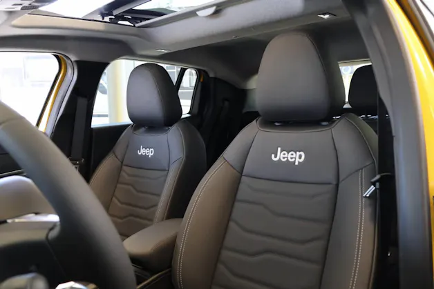 Jeep Avenger Summit