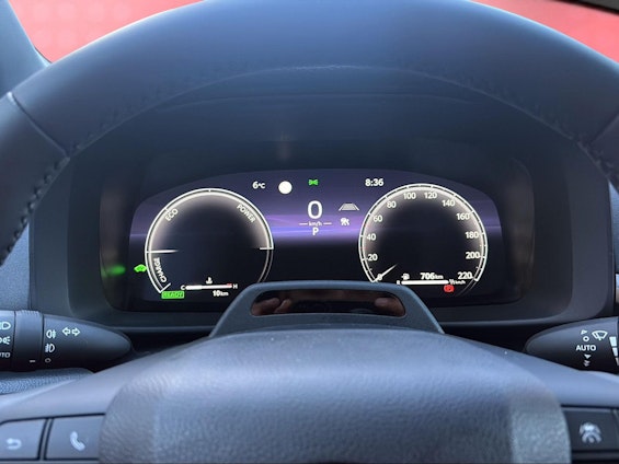 Vehicle image 8 Vehicle image 8