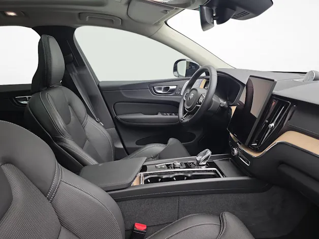 VOLVO XC60 2.0 T6 TE Ultra Dark eAWD