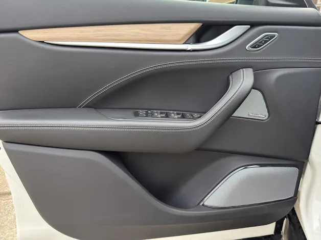 Maserati LEVANTE S 3.0 V6