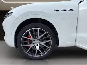 Maserati LEVANTE S 3.0 V6