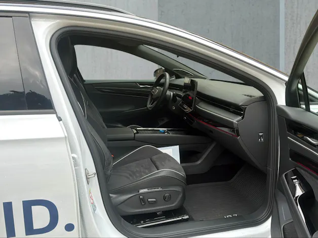 VW ID.7 Tourer Pro 77 kWh United