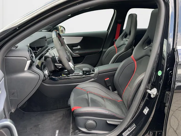 Mercedes-Benz A 45 AMG Performance-Sitze, AMG Driver`s Pachage, 4Matic+ Speedshift