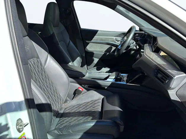 Audi e-tron 55 Sportback S Line quattro