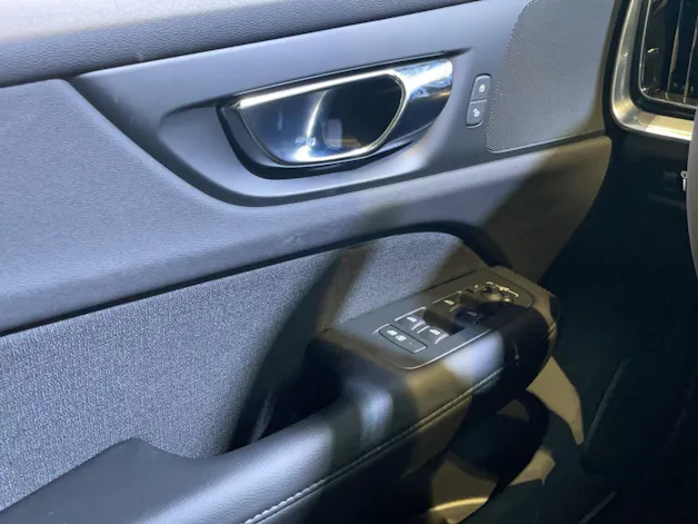 Volvo V60 B4 Diesel Mild Hybrid Momentum Geartronic