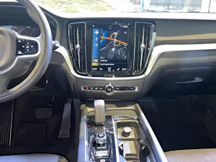 Volvo V60 B4 Diesel Mild Hybrid Momentum Geartronic