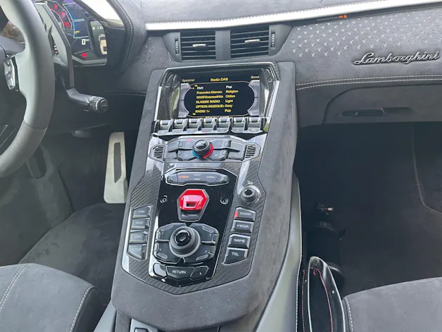 Lamborghini AVENTADOR LP780-4 E-Gear Cou