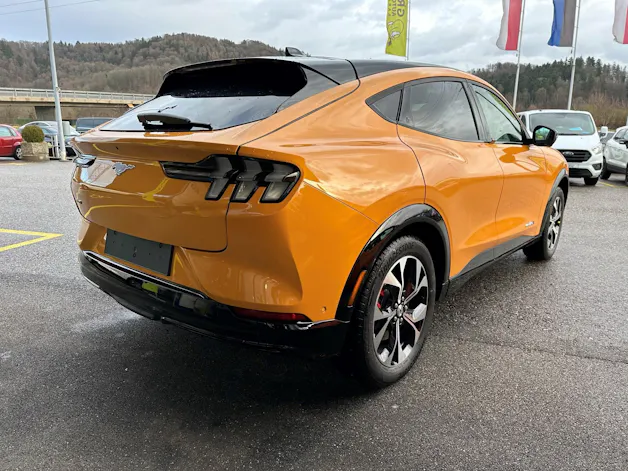 Ford Mustang MACH-E AWD 99 kWh