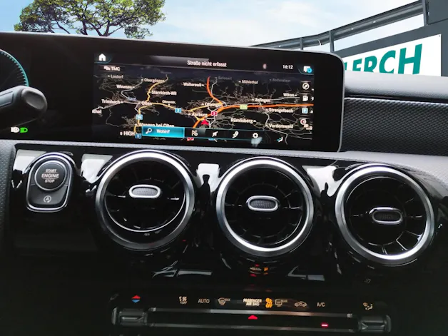 Mercedes-Benz A 250 Progressive 7G-DCT