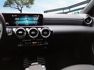 Mercedes-Benz A 250 Progressive 7G-DCT