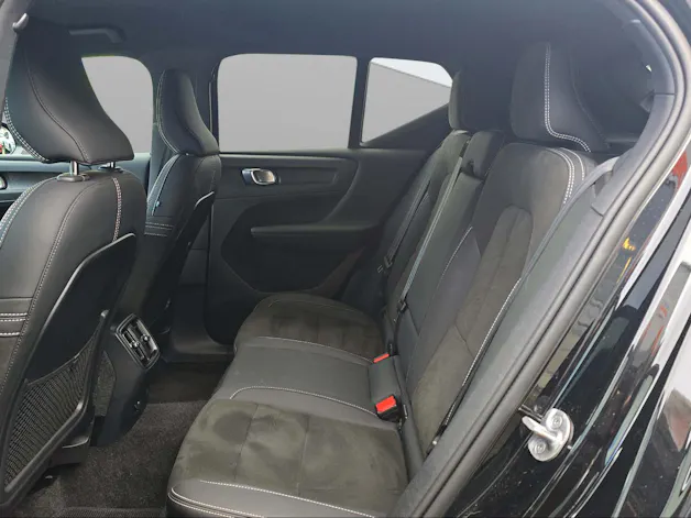 Volvo XC40 Recharge E80 82kWh Plus AWD