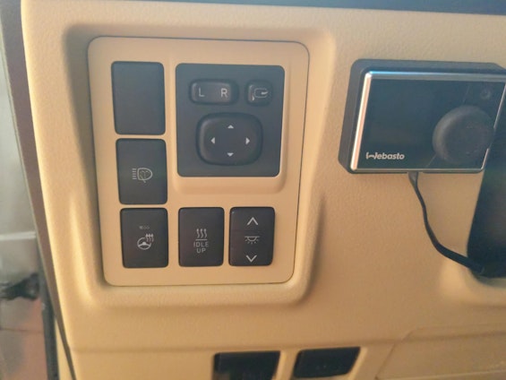 Vehicle image 13 Vehicle image 13