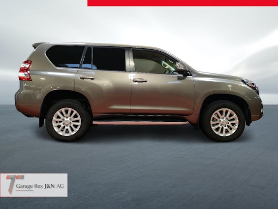 Vehicle image 5 Vehicle image 5