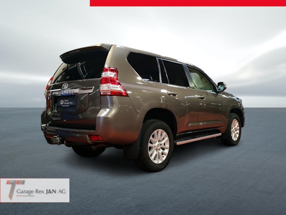 Vehicle image 4 Vehicle image 4