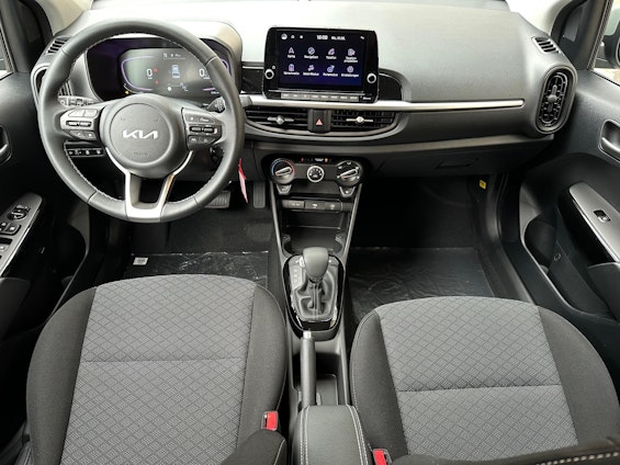 Vehicle image 6 Vehicle image 6