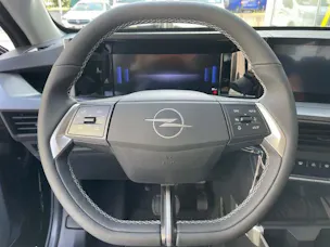 Opel Frontera 1.2 T HEV 145 GS