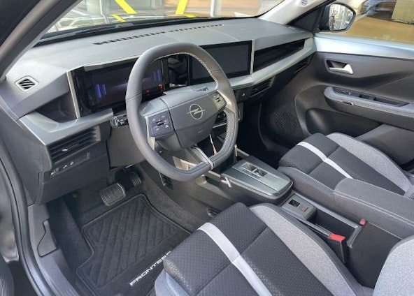 Vehicle image 5 Vehicle image 5