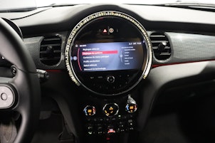 Vehicle image MINI Mini F55 2.0i Cooper S SDKG