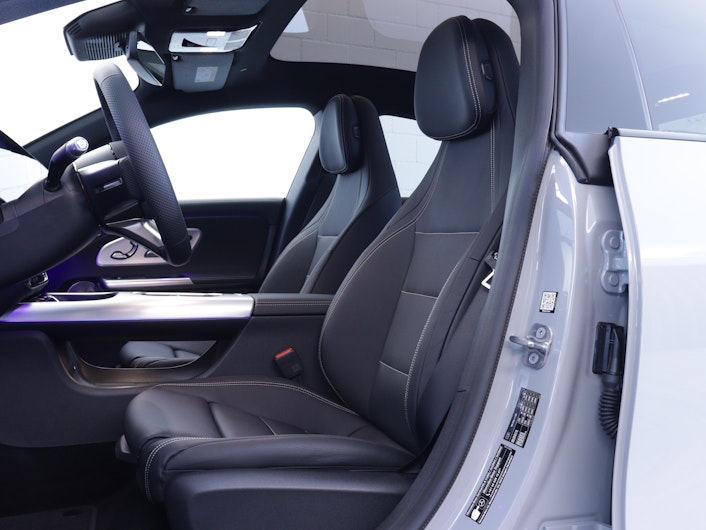 Vehicle image MERCEDES-BENZ CLA 350