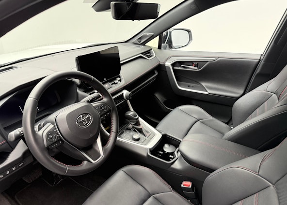 Vehicle image 4 Vehicle image 4