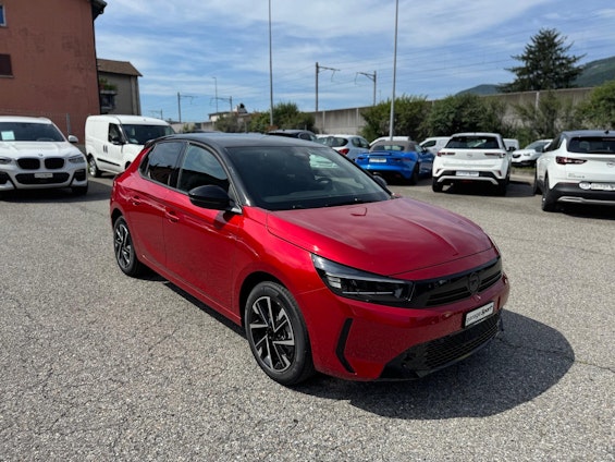 First vehicle image