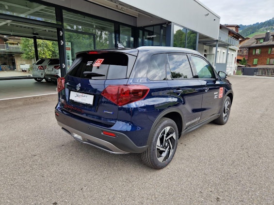 Vehicle image 4 Vehicle image 4