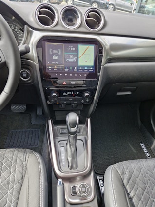 Vehicle image 15 Vehicle image 15