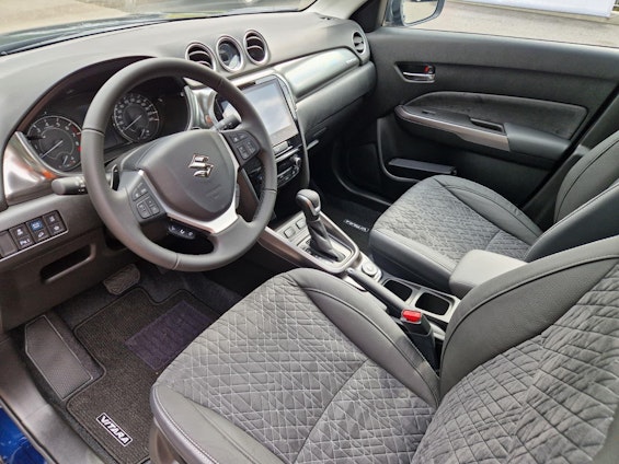 Vehicle image 8 Vehicle image 8