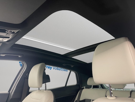 Vehicle image 5 Vehicle image 5