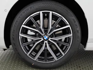 BMW 230e xDrive paddles Active Tourer