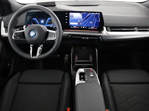 BMW 230e xDrive paddles Active Tourer