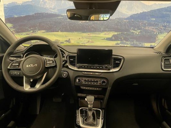 Vehicle image 5 Vehicle image 5