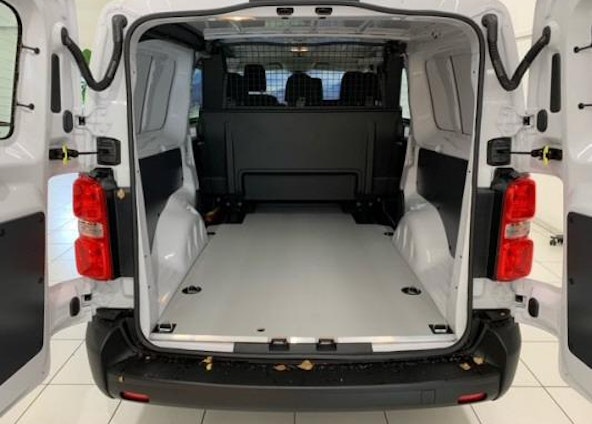 Vehicle image 4 Vehicle image 4