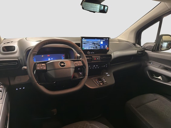 Vehicle image 13 Vehicle image 13