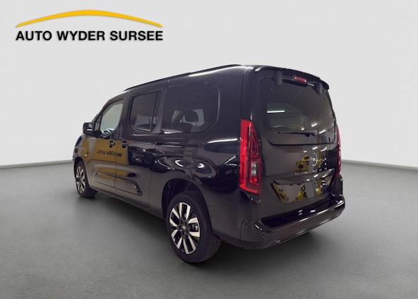 Vehicle image 3 Vehicle image 3