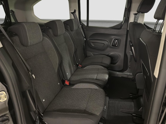 Vehicle image 10 Vehicle image 10