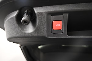 Vehicle image PEUGEOT 308 SW 1.6 PHEV 180 GT