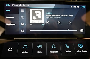 Vehicle image PEUGEOT 308 SW 1.6 PHEV 180 GT