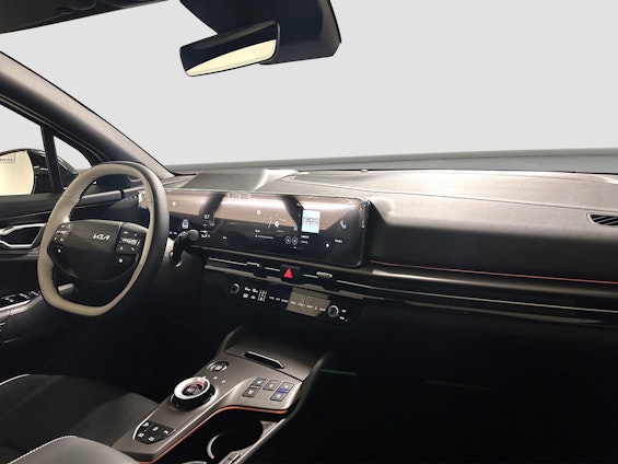 Vehicle image 10 Vehicle image 10