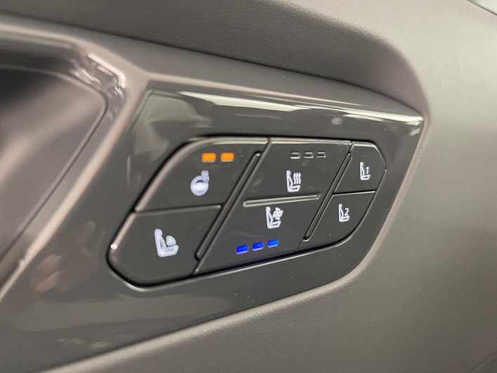 Vehicle image KIA EV9