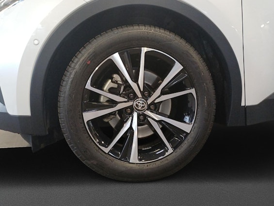 Vehicle image 4 Vehicle image 4