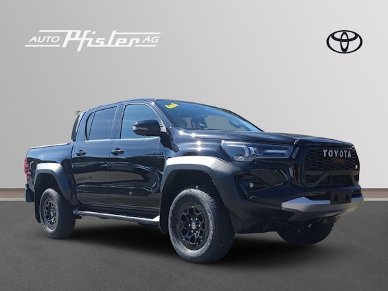 First vehicle image