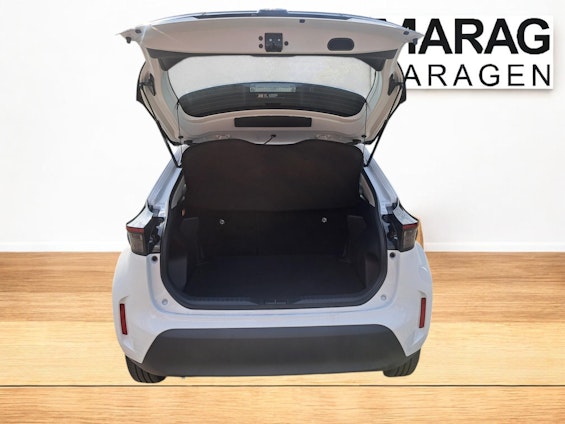 Vehicle image 6 Vehicle image 6