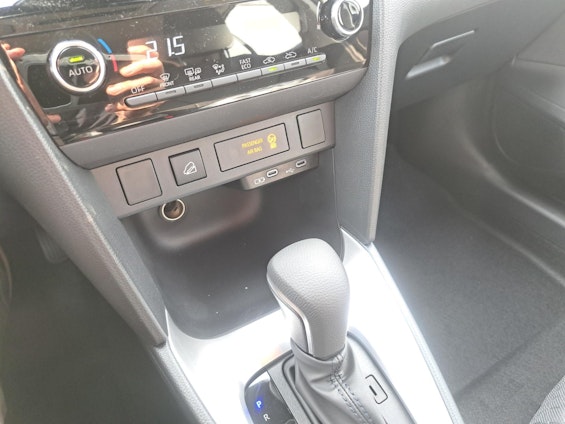 Vehicle image 10 Vehicle image 10