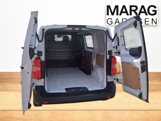 Vehicle image 6 Vehicle image 6