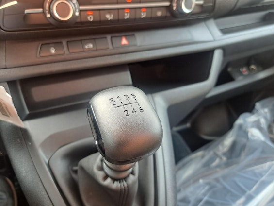 Vehicle image 12 Vehicle image 12