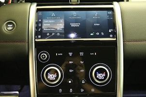 Vehicle image LAND ROVER Discovery Sport 1.5 T 300e R-Dynamic SE