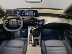 https://vehicle.imgix.net/3984158/4f2ea3aa-b6c1-47b3-975e-d19acaf77ca9.jpg