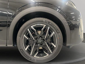 https://vehicle.imgix.net/3984158/55d3de76-336e-4a8a-988d-de3df3da0e02.jpg