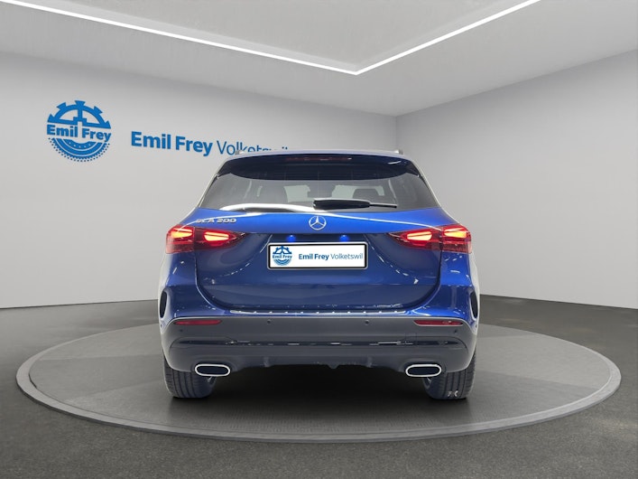 Vehicle image MERCEDES-BENZ GLA 200